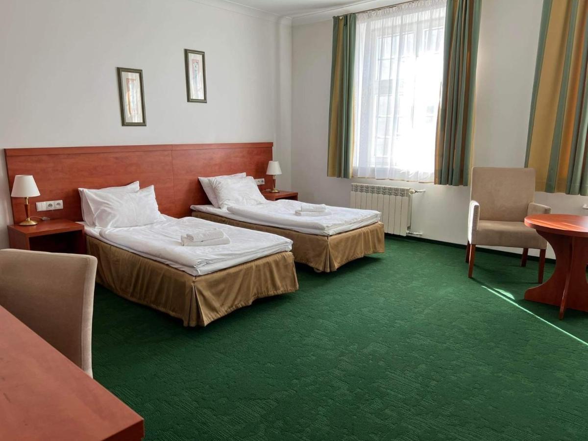 Hotel Wkra 3*
