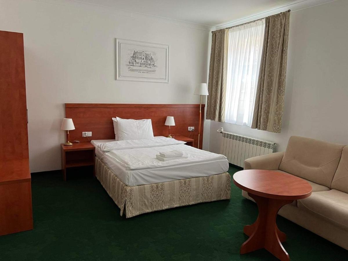 Wkra Hotel